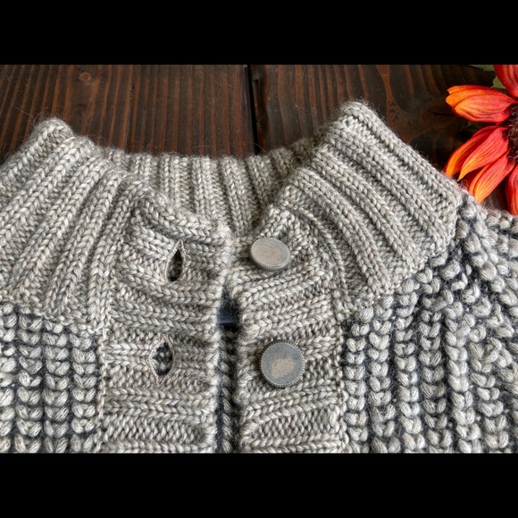 Diktons Barcelona Small Cardigan Sweater size S - Picture 2 of 10